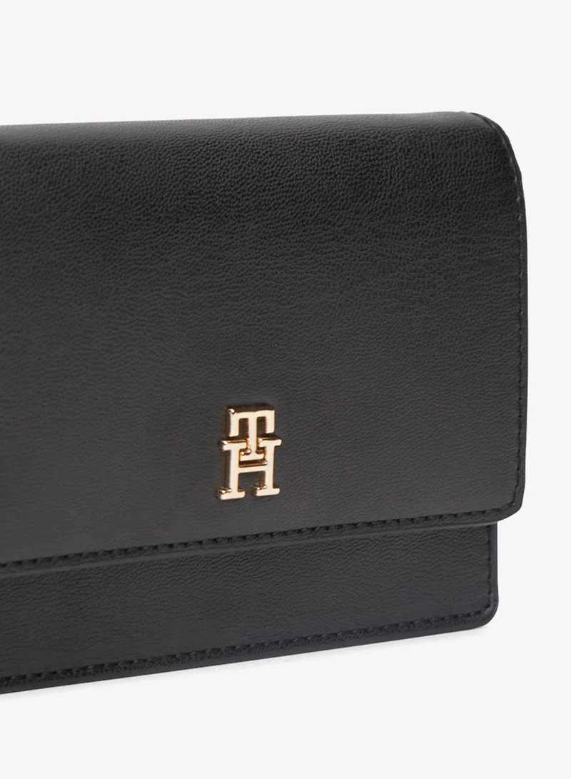 TOMMY HILFIGER  Hilfiger Icon Card Wallet With Chain for Women | Best Price UAE